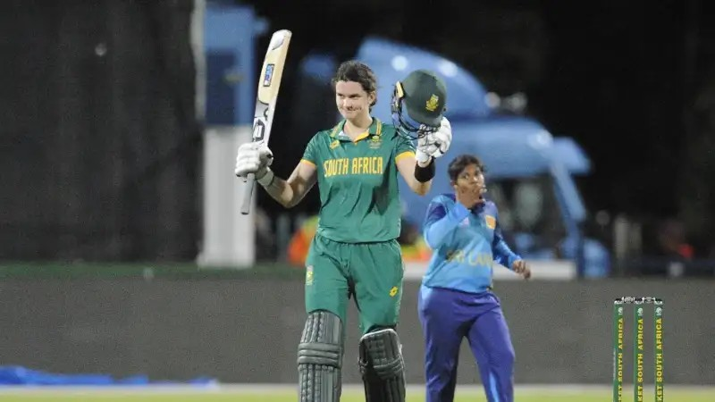 102, 56, 41, 110* & today 184* Laura Wolvaardt is all over against Sri Lankan bowling across T20IS & ODIs in last few weeks... She scored her 4th century in last 11 ODI innings Today...
