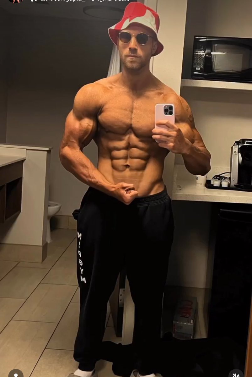 Emily Hillstrom tweet media