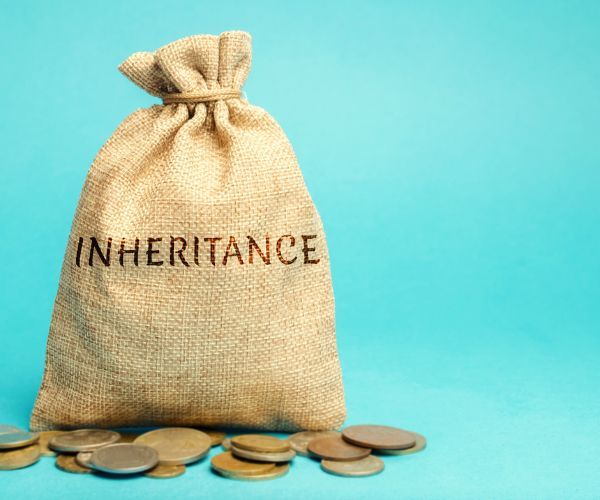 ✨ According to Financial Advisor IQ, “receiving a financial windfall increases women's confidence 1.8 times — from 45% reporting that they're confident with money, to 81%.'

buff.ly/3U2xkHx 
#thegreatwealthtransfer #womenandmoney #inheritance