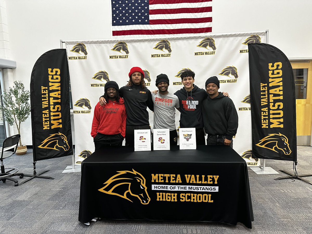 orj28's tweet photo. Inked up 📄🖊️ @SXUFootball @SXUAthletics @MeteaFootball @MeteaAthletics @MeteaBoosters https://t.co/6NZBliS2eC