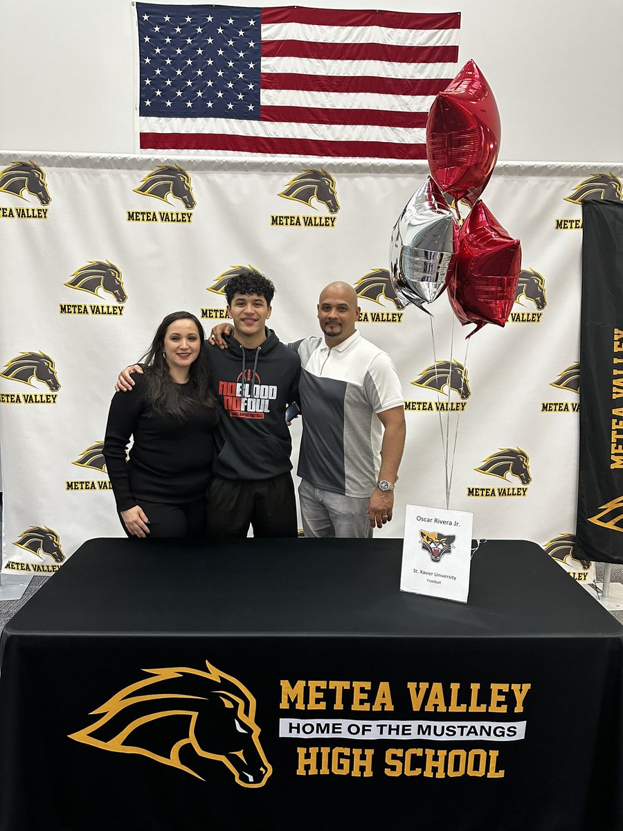 orj28's tweet photo. Inked up 📄🖊️ @SXUFootball @SXUAthletics @MeteaFootball @MeteaAthletics @MeteaBoosters https://t.co/6NZBliS2eC