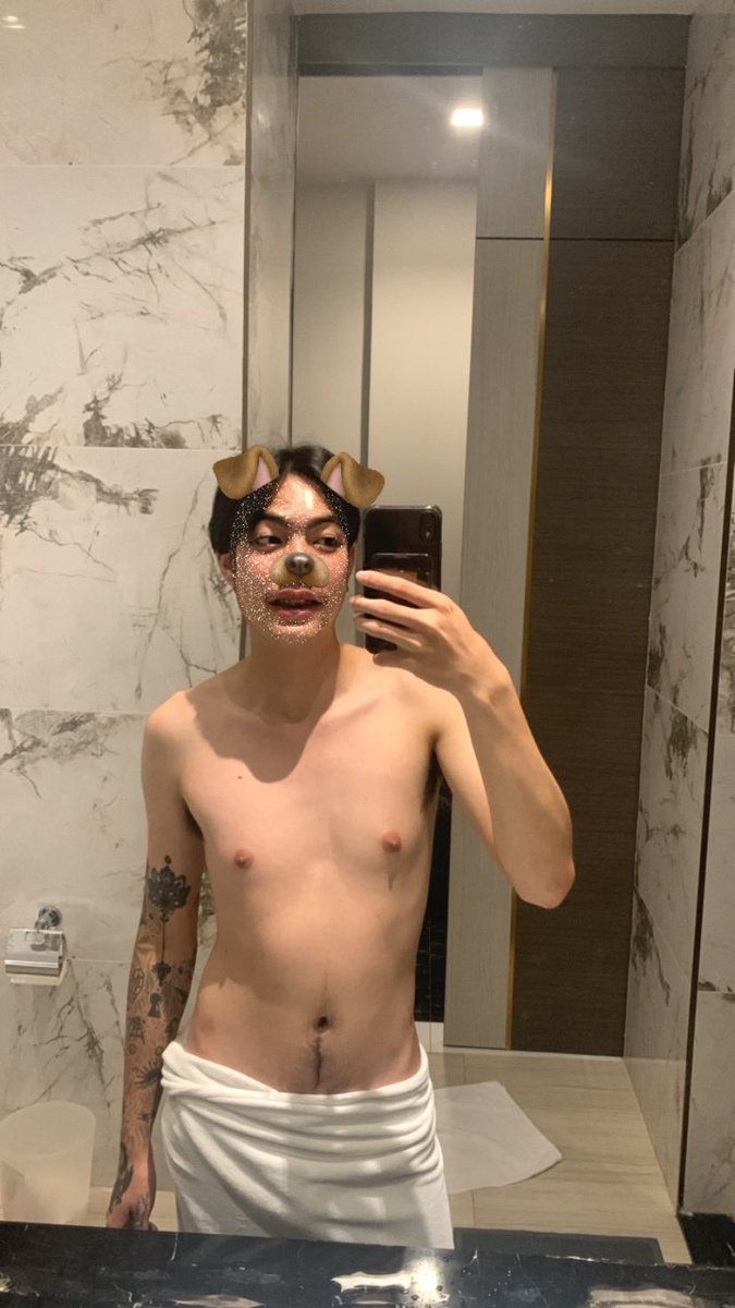 wn97305's tweet photo. อาบน้ำด้วยกันไหมฮะ😜🤪 #ปอยเปรต  #ลำพูน  #เกย์เงี่ยน  #เกย์เย็ดหี https://t.co/v2XXK7j4kz