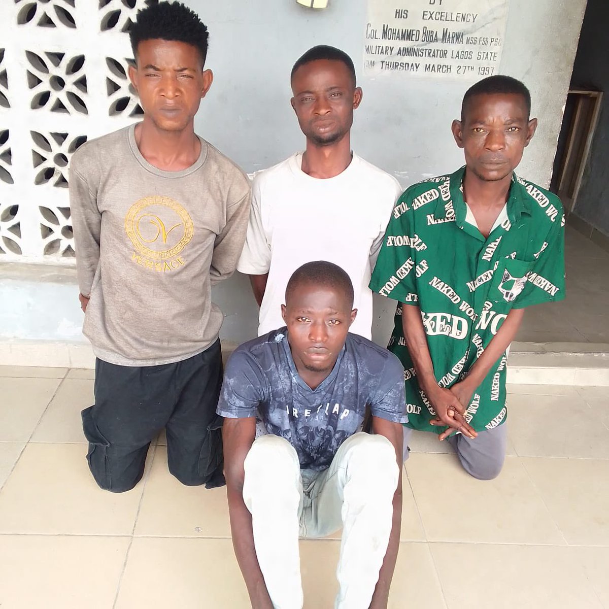 ONE-CHANCE ROBBERY: Detectives from Ilasan Division have arrested Habeeb Azeez ‘m’ aged 29, Micheal Adeyeye ‘m’ aged 26, Biodun Iyiola ‘m’ aged 46 and Adeleye Dotun ‘m’ aged 27 in Ijora-Badia following discreet investigation into a complaint by a victim that the suspects withdrew