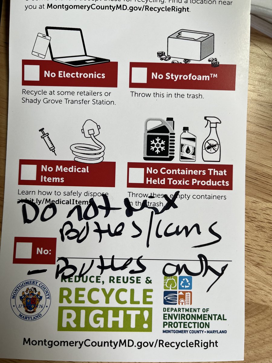 disinformediain's tweet photo. @MyGreenMC Can you translate this? Reads to me like I'm not supposed to comingle, which would go against MoCo recycling standards. "Do not mix bottles/cans - Bottles only" is what I'm reading. https://t.co/GCE9a3Hwn9