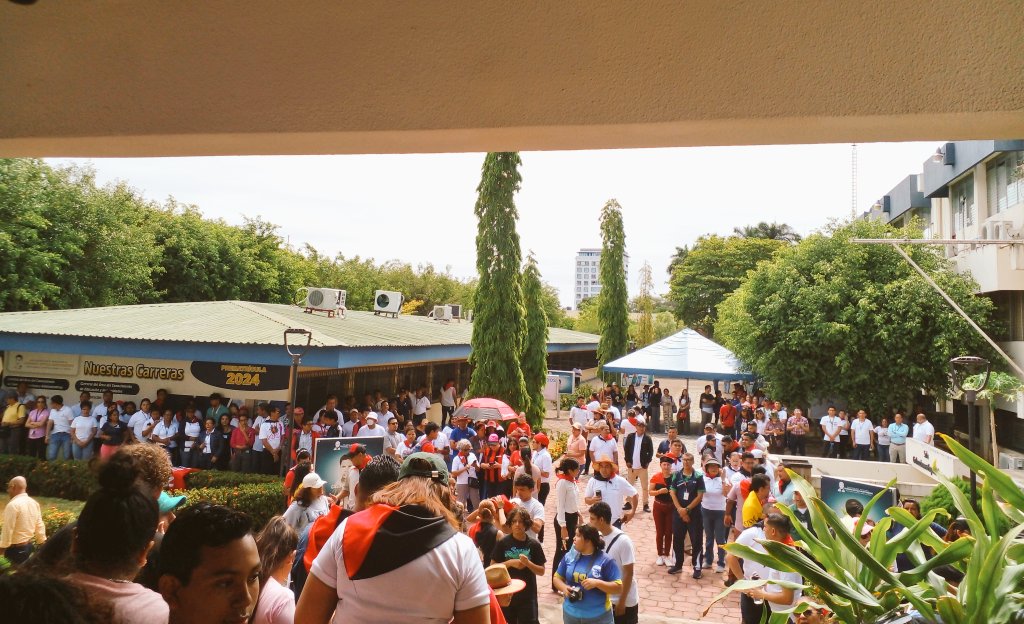 Celebrando el mes de la Paz abril victorioso , esta Mañana se celebro en la Universidad Nacional Casimiro Sotelo Montenegro una caminata por la Paz acompañado de un zumbatón... #Nicaragua #4519LaPatriaLaRevolución #SomosUNCSM