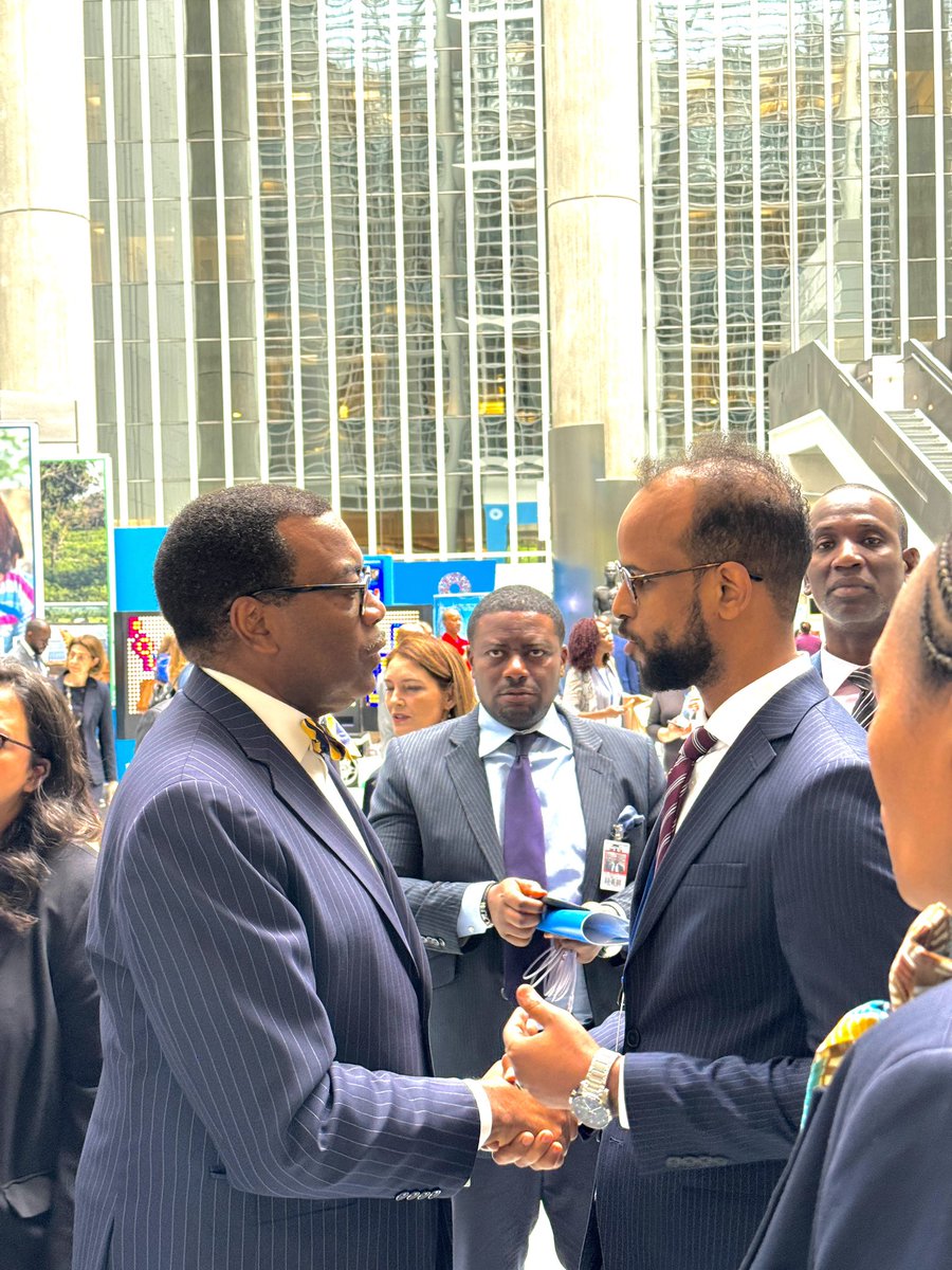 fmhashi's tweet photo. Just crossed paths with the #AfDB President, Mr. @akin_adesina, at the 'Power Up Africa' discussion held at the @WorldBank HQ in #WashingtonDC as part of the 2024 WB/IMF Spring Meetings! https://t.co/8KPzsfqWxS