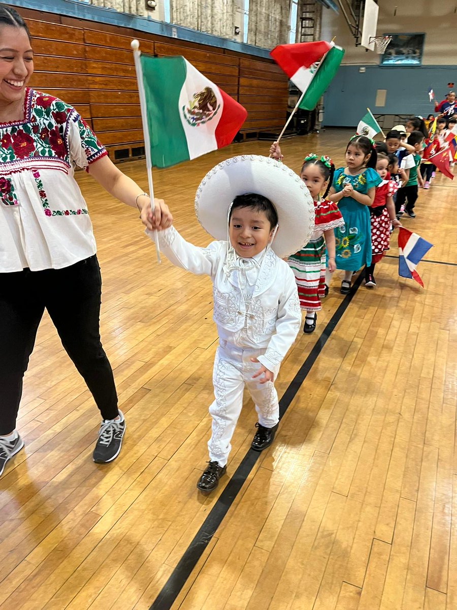 CathCharitiesBQ's tweet image. ✨Celebrating #125YearsandBeyond w/ #CCBQ! 🎉 Check out these adorable pics from the #WeekoftheYoungChild at the CC Sunset Park ECDC in #Brooklyn. From sports day to color wars, this week was filled w/ fun activities.😍 #CCBQ #125YearsStrong #125YearsForward #125YearsandCounting