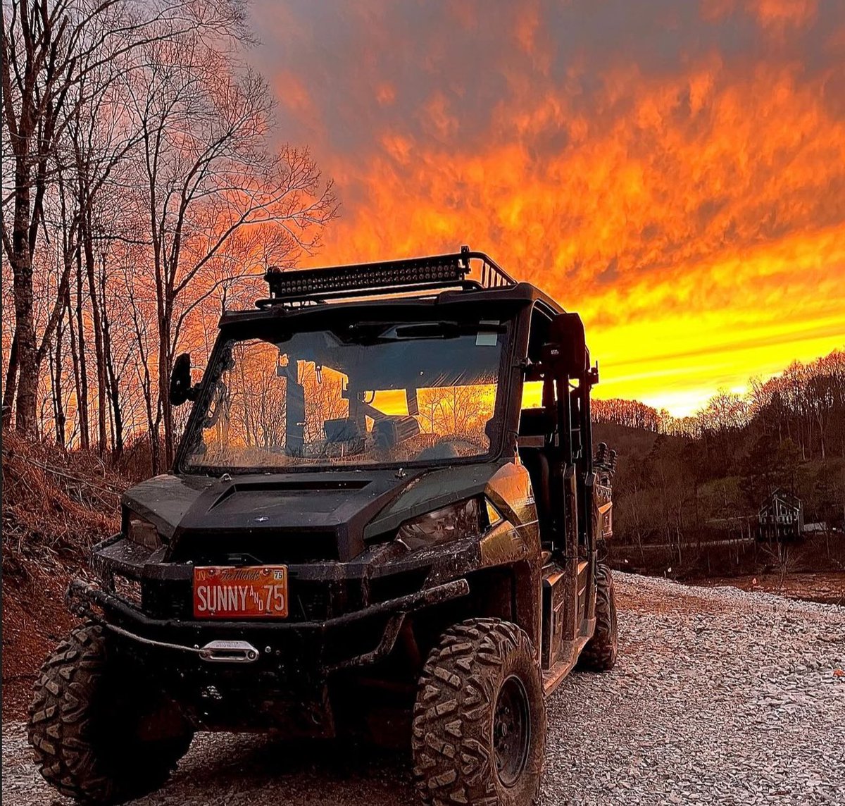 Getting ready for warmer weather! Who’s ready for it to be Sunny and 75? If you have one of the personalized license plates, let’s see it. This one is of a beautiful Tennessee sunset. 📸 by Landen Henson