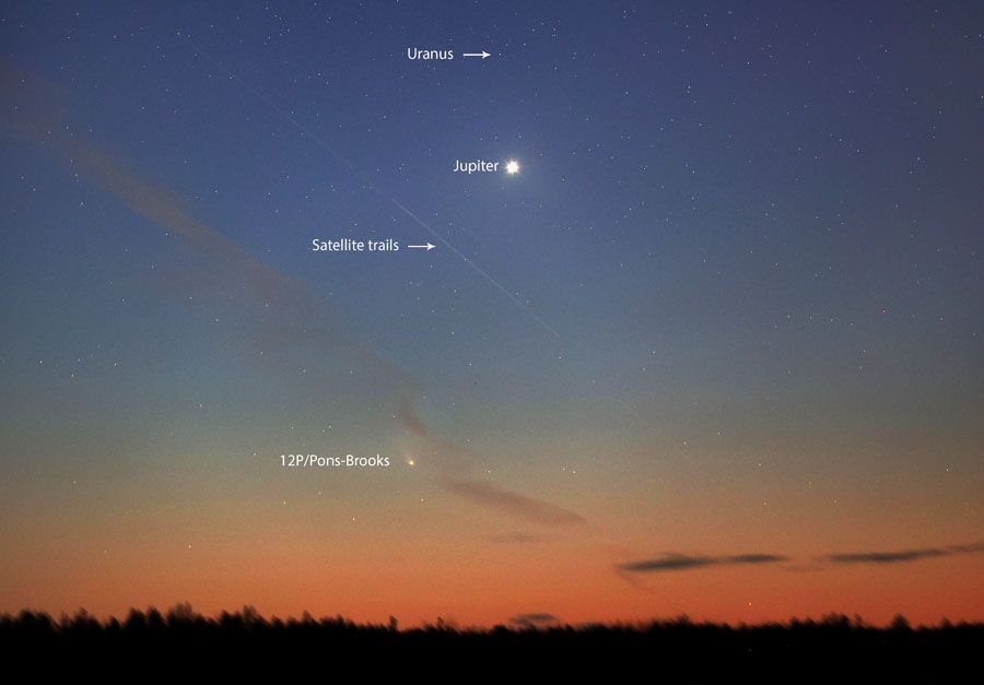 Jupiter aligns with distant Uranus before it exits the evening sky as a bright supernova flares in the southern galaxy NGC 3621. buff.ly/3Um0vqI