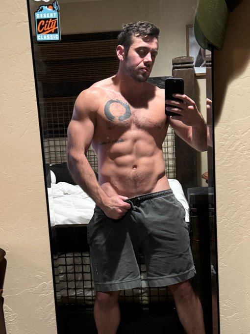 Girl Dinner or Boy Dinner? 💅🏼😰 https://t.co/mmzvvmr3Ep<a href="/tag/mvsales"class="tags"><span>#mvsales</span></a>