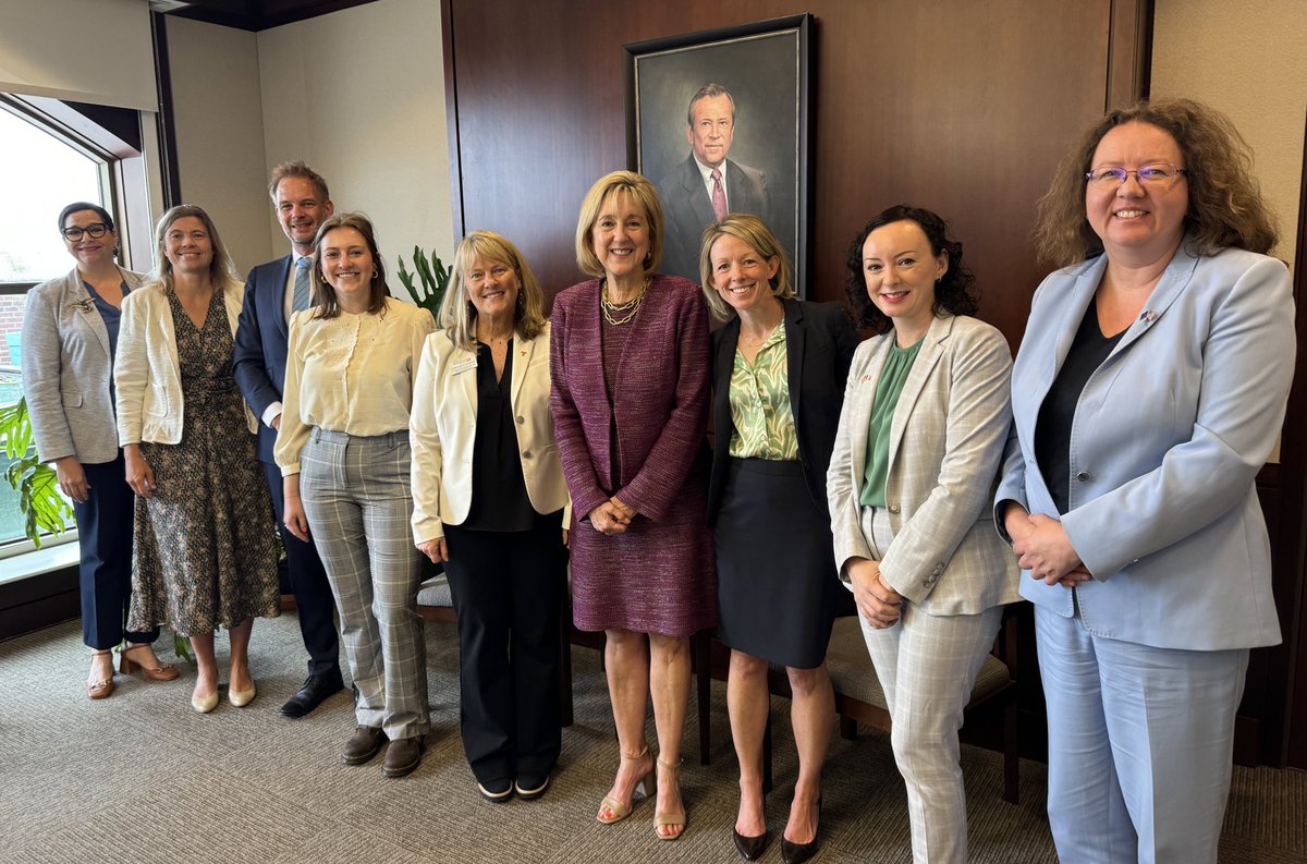 Honored to welcome Consul Generals from Belgium, France, Germany, Greece, & Ireland to @UTKnoxville for a discussion on economic development & the continued opportunities for collaboration for our students here on Rocky Top and abroad. Thanks to @UTBakerSchool for hosting us!