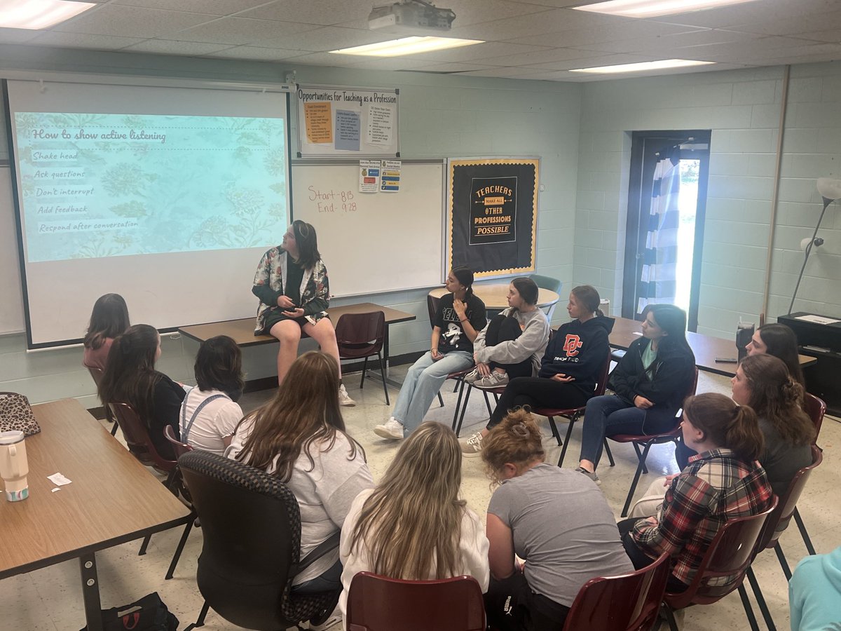 DCHSMrsAkins tweet media