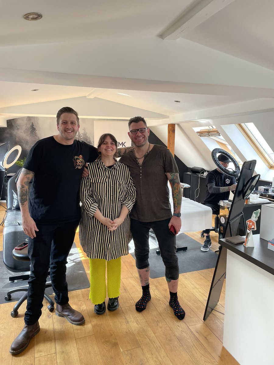 colorcloudrocks's tweet image. Our tattoo candidates. 🥳
Which colourful motif could it be? 🤔🌈  #ColorCloud2024 #ColorChallenge #ColorCloud