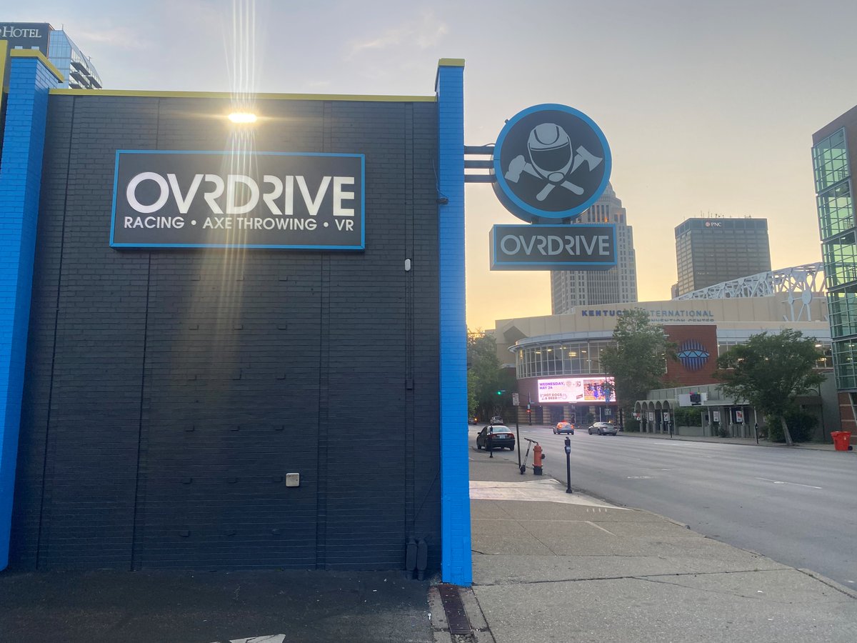 🚨Wednesday, April 17, we're cranking up the excitement with special hours at OVRDRIVE! Join us from 3 PM to 7 PM and again from 9 PM to 10 PM for an adrenaline-packed evening of sim racing, axe throwing, and Rage Room fun! 🏁🪓💥

#OVRDRIVEFun #Louisville  #corporateevents