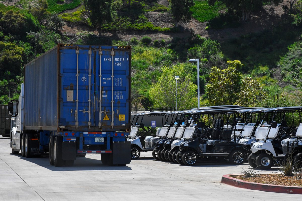 evogolfcarts's tweet photo. This week, we're diving into the heart of Evolution EV's operations in Corona, CA! Nestled within our expansive 64,000 sq. ft. facility lies our corporate headquarters and warehouse!  

#golfcarts #california #evoltuion #warehouse #inventory #corona https://t.co/5ARHZ1n9Dp