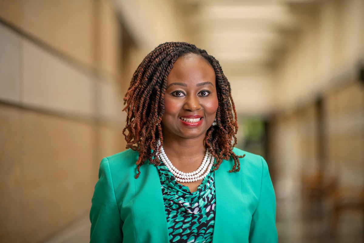 @YenupiniAdams of the @ndeckinstitute was recently highlighted by the @IndianaCTSI as an Emerging Leader! She is dedicated to improving #maternalhealth, promoting safe motherhood & decreasing maternal mortality. #MNCH #postpartumcare Read more: globalhealth.nd.edu/news-events/ne…