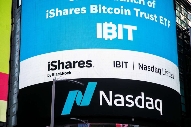 Amidst a volatile market, BlackRock's iShares Bitcoin Trust (IBIT) stands out with $184.5M in inflows over two days, the only U.S. spot Bitcoin ETF to gain this week.

Other ETFs flatline with zero inflows. Meanwhile, Bitcoin prices dipped following global tensions.