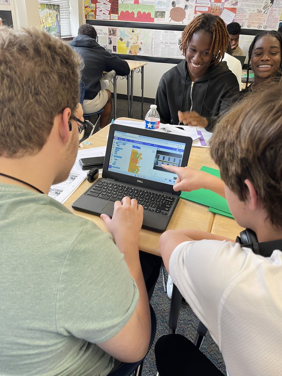 Emily_delaHaye's tweet photo. AP World History students are #coding their own AP review games! Finished products will be shared amongst all students to use as a study tool. #apreview #gobeyond #computationalthinking https://t.co/RKWNojGDp0
