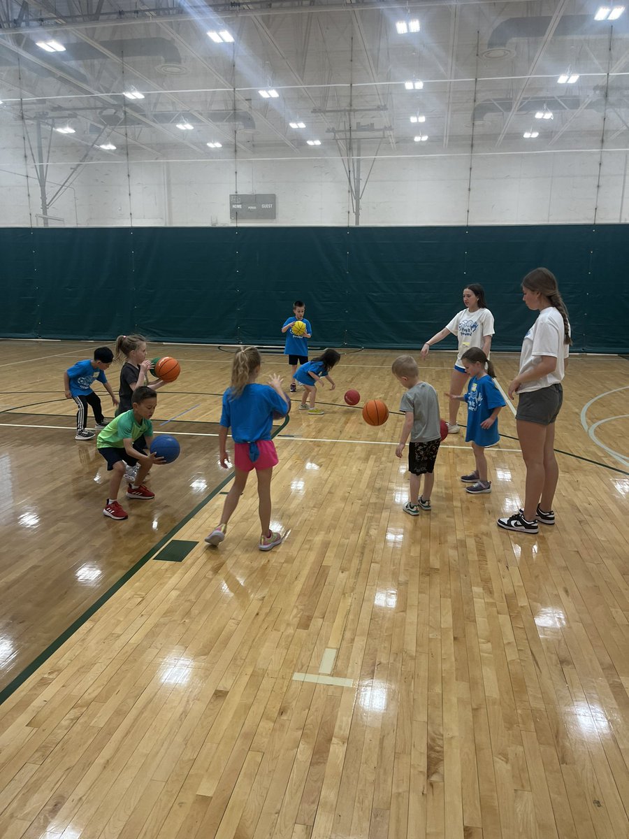 We had a great week 1 of our Spring Session🏀⚽️🏐. Looking forward to another FUN session on Saturday! Thanks to @MillardWestHS for hosting us! #kidscoachingkids #playitforwardne