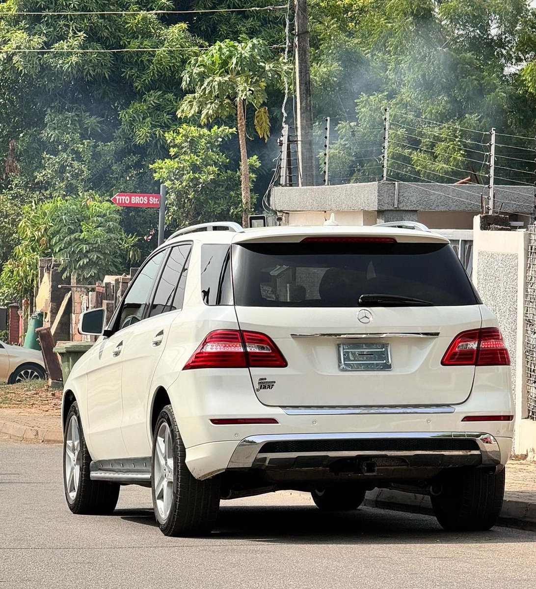 PLEASE KINDLY REPOST IT COMES HIGHLY APPRECIATED 🙏🏽🙏🏽 07033230964 NEW ARRIVAL EXTREMELY CLEAN FOREIGN USED MERCEDES BENZ ML350 2014 FULLEST OPTION 360 CAMERA WITH ORIGINAL CUSTOM DUTY LOCATION ABUJA ₦31,500,000.