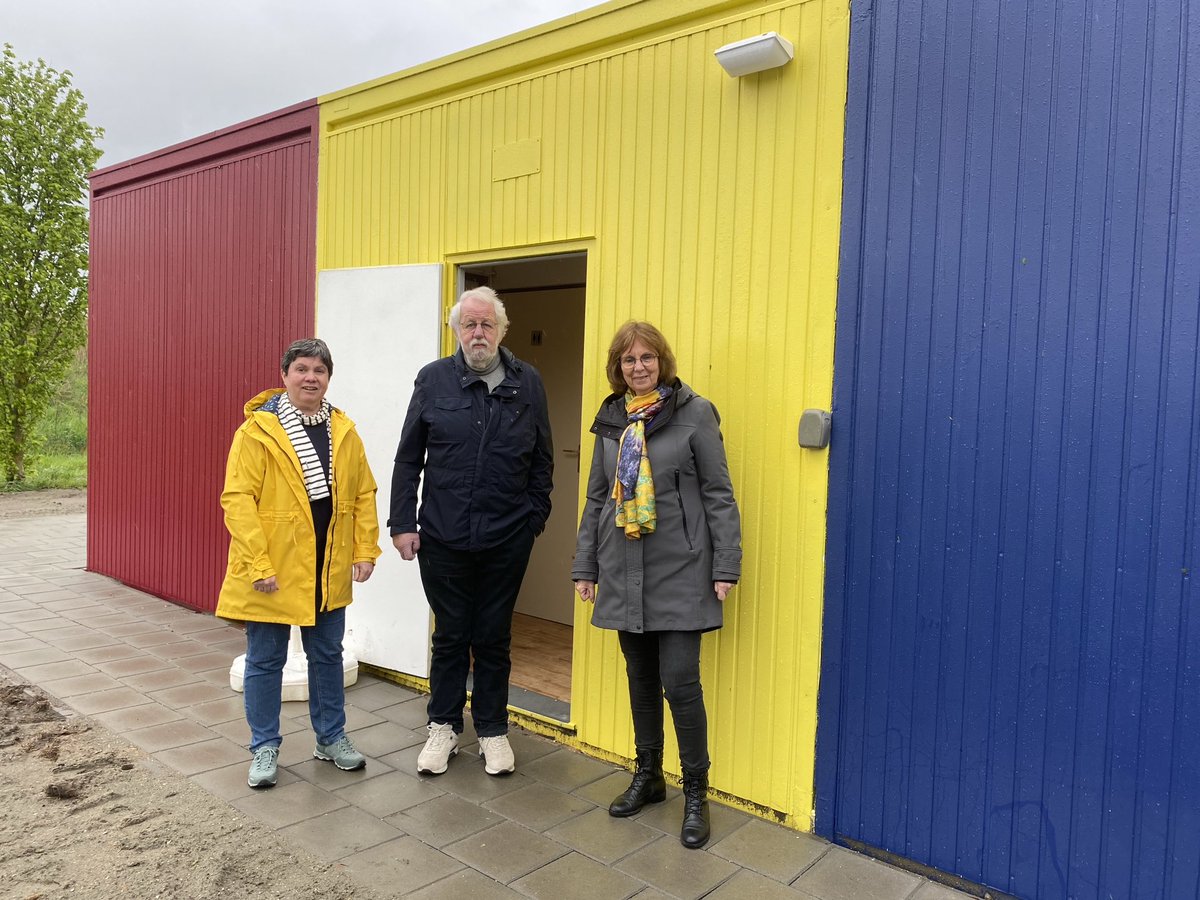 Opening (uitval)basis voor jongerenwerk en cultuurcoach in Gilze. Een enthousiast team staat klaar om voor de jeugd én volwassenen mooie activiteiten te organiseren.Jac Wouters Connie Hartog en Janet Frankemölle waren er namens het CDA bij.#jongerenwerk #cultuurcoach#gilzerijen