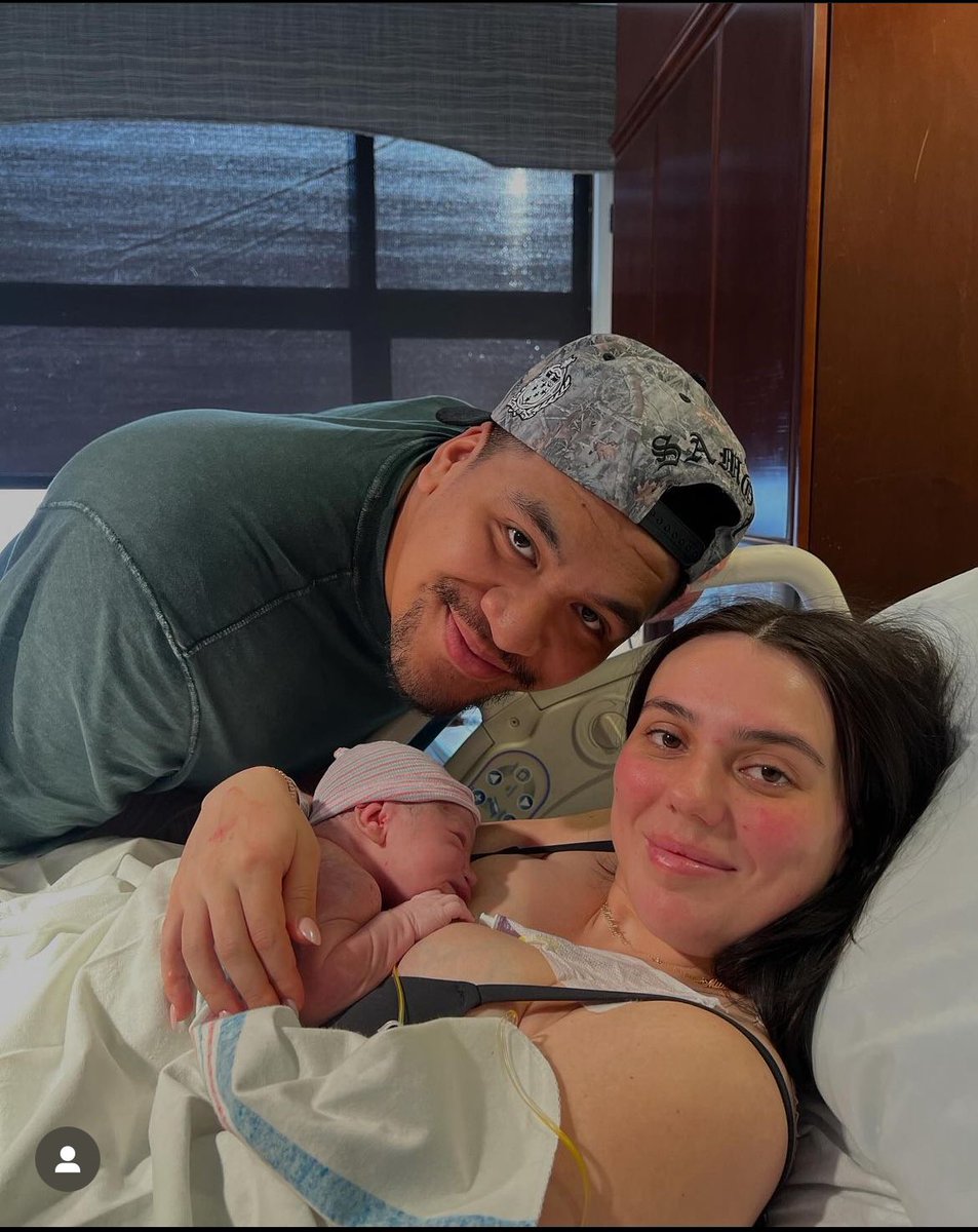 The Best Offensive Lineman in the league has had another baby!

Congratulations to Penei and Isabella🎉🥳

(📸 via Instagram)

#AllGrit #OnePride