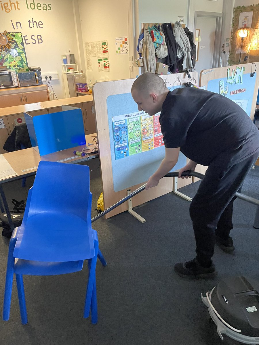 GracemountESB's tweet photo. Nothing better than a team effort at spring cleaning the base. 🙌🏻🧼✨ It is sparkling now!! As always our young people doing us proud! 🥳 #cleanspacecleanmind #TeamworkMakesTheDreamWork  #springclean https://t.co/mA4tM0tOCJ