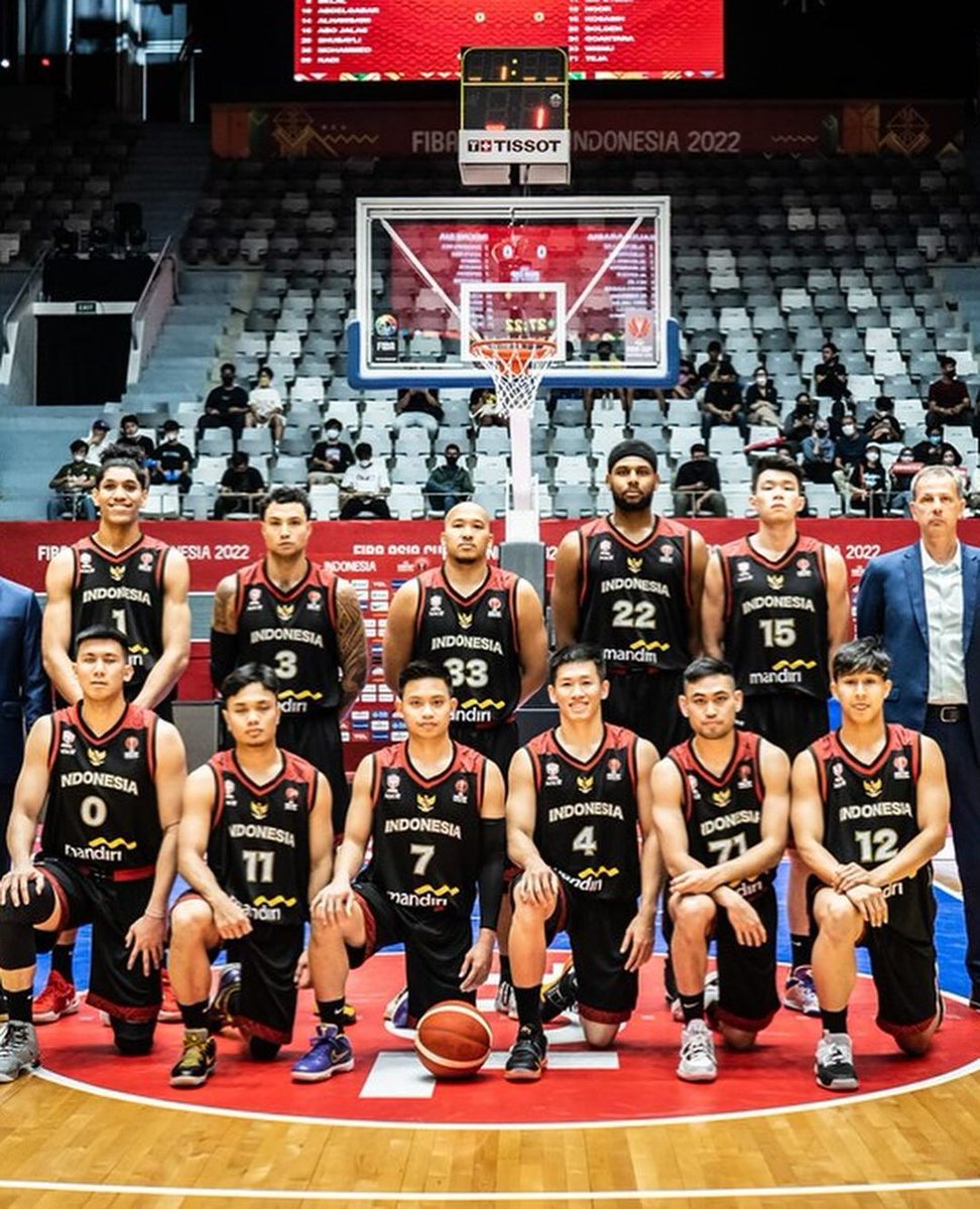 🏆@baruchalumni Arki Dikania Winsu, (’11), won his first professional championship in 2012, marking the start of a triumphant basketball career leading his teams to numerous medals in Indonesia and Southeast Asia. He now proudly captains the Indonesia National Basketball team! 🏀