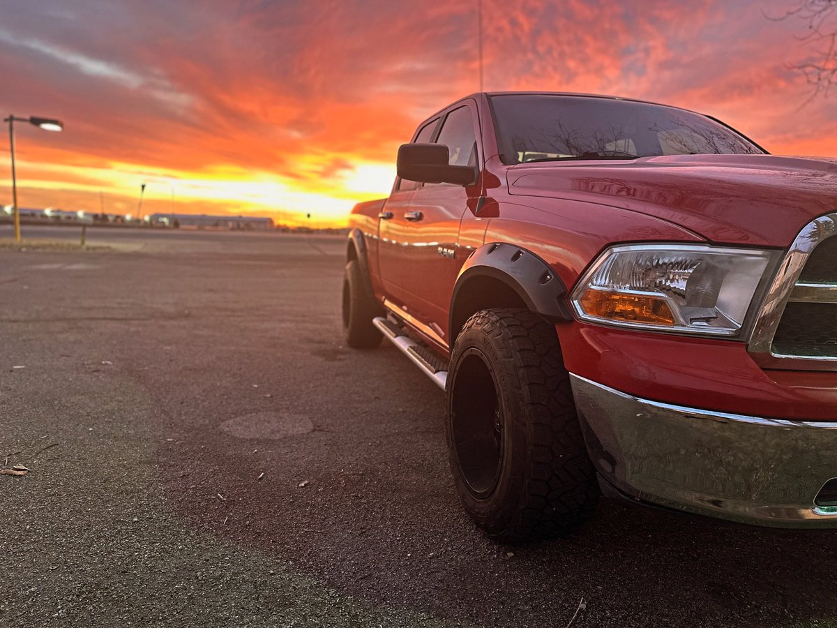 spaghxxt's tweet photo. @I_AM_WILDCAT Not the prettiest but she’s mine. Trucks are cool. Vehicles are cool. https://t.co/9A02BsqdML