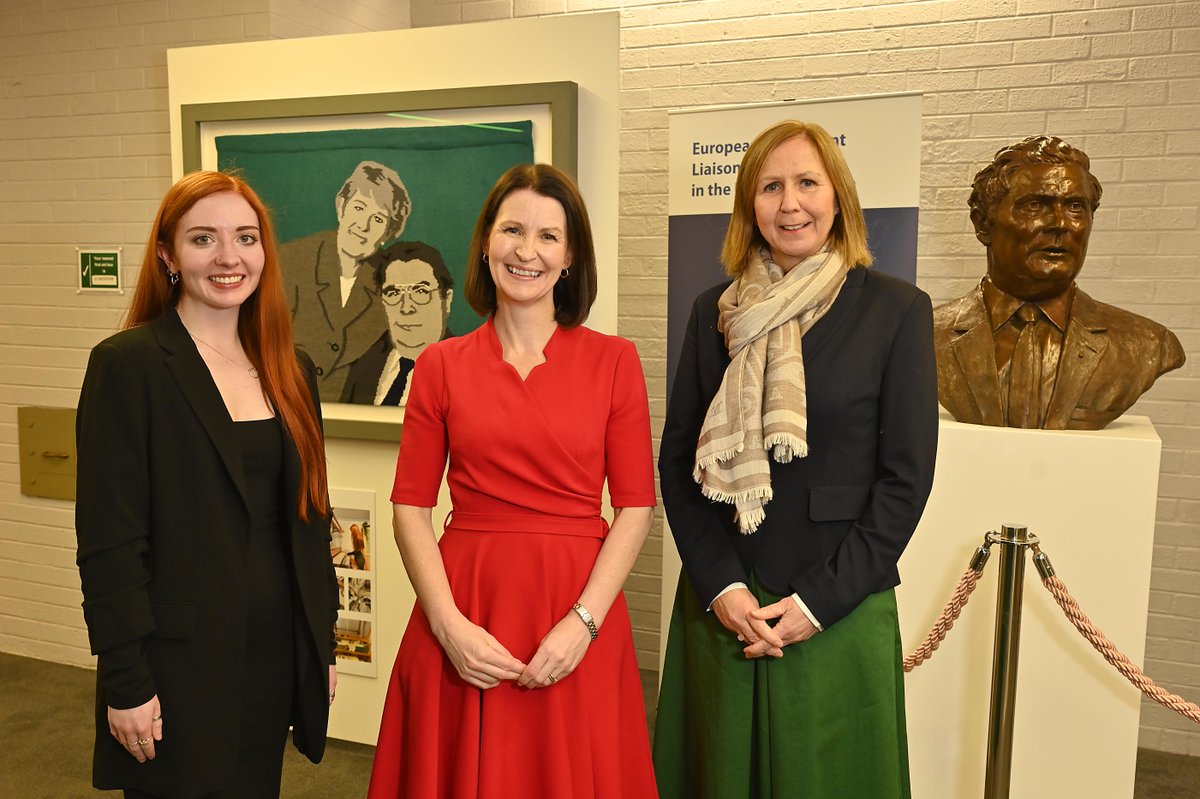 A prestigious European Parliament exhibition marking John Hume’s historic Nobel Peace Prize opened today at our Coleraine campus. Find out more: ow.ly/NHmB50Rieyj @EPinUK | @humefoundation #WeAreUU
