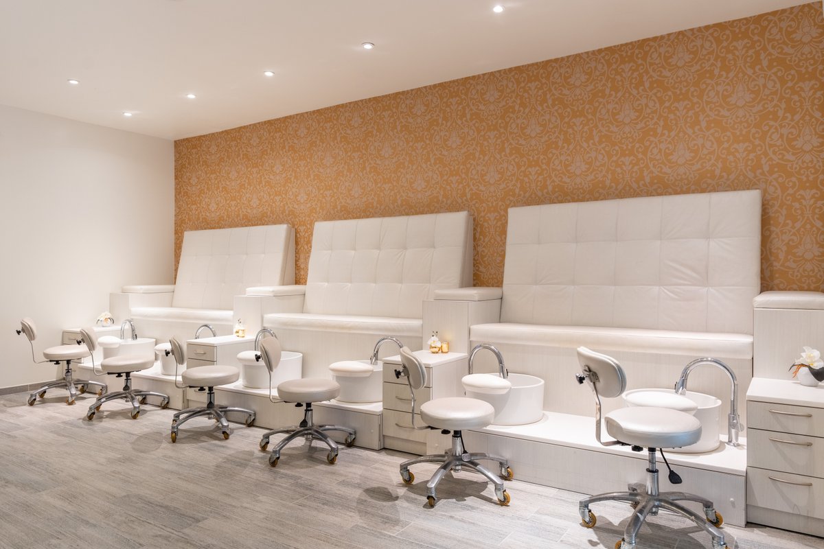 Unwind and rejuvenate at our spa, designed to pamper your senses and leave you feeling refreshed. 🌺 #SpaDay #HyattGrandCypress