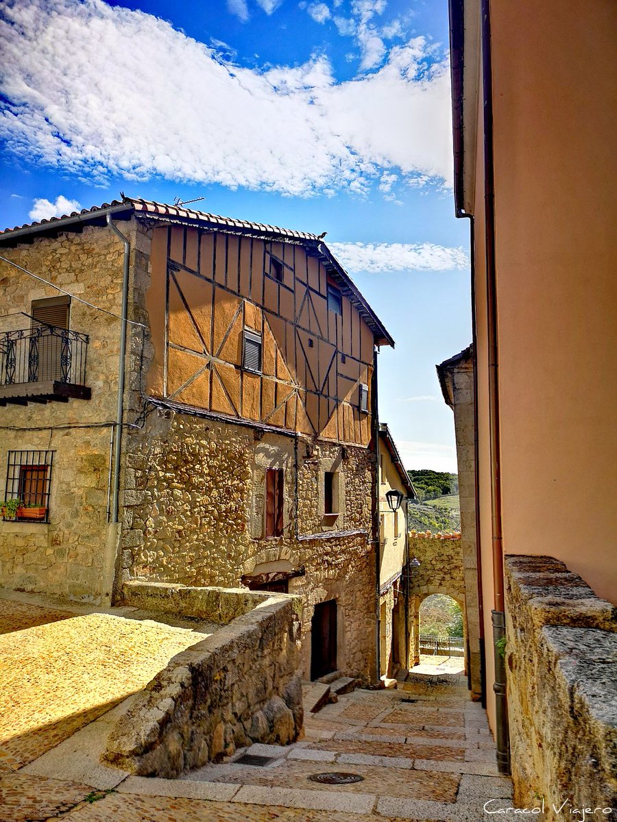 🗺️Descubre los preciosos pueblos de Sierra de Francia en esta ruta por #Salamanca de 4 días 👇👀 caracolviajero.com.es/blog/ruta-sier…