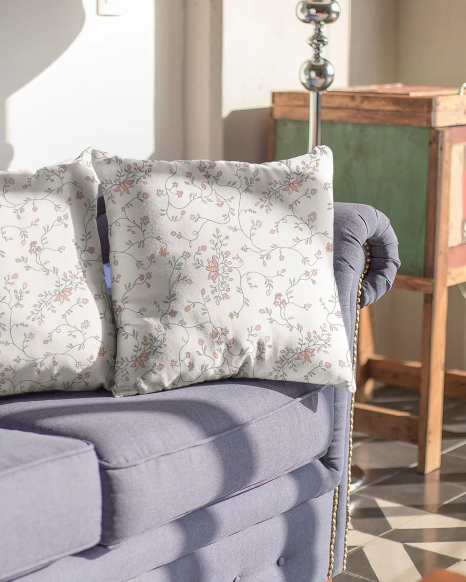 pillowpia's tweet photo. Add an elegant touch of nature to your living space with Pillow Pia's Wild Clematis Sateen Pillow Cover. 🌸 Sophistication meets whimsy in this hand-drawn floral print, offering a perfect blend of tradition and contemporary style. 🏡

Shop now https://t.co/CJYksWwzJl  https://t.co/Fe6kbMaVj1
