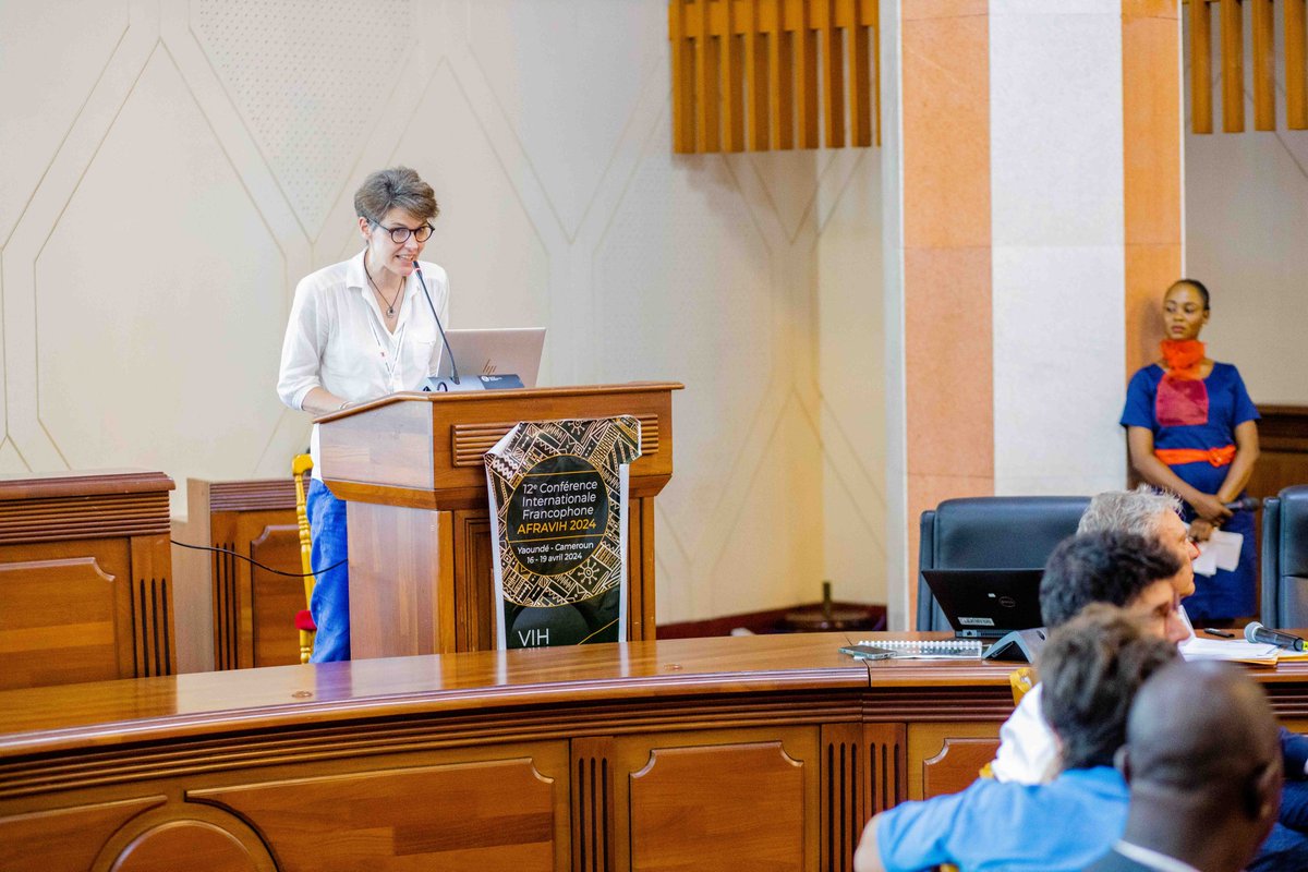 🌍 Retour sur notre intervention « VIH et comorbidités : vers des services de santé à plusieurs entrées » sur la scène de l'<a href="/AFRAVIH/">AFRAVIH</a>.
Opportunités et défis d'une approche intégrée pour le #VIH et les comorbidités, retour sur notre symposium #AFRAVIH2024 avec un fil ⤵️