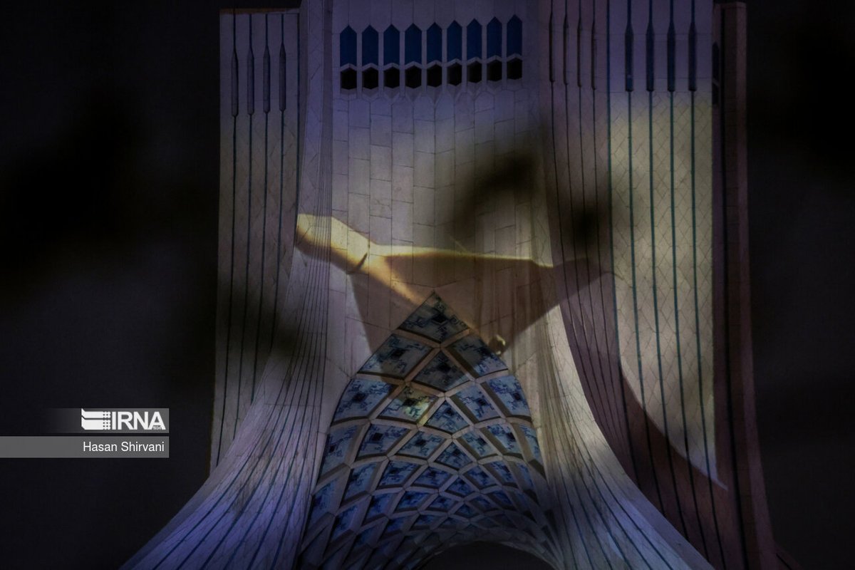 Nexo_Latino's tweet photo. 📷🇮🇷 | Torre Azadi de Irán se ilumina en apoyo a la operación contra Israel
🗼La Torre Azadi de Teherán se iluminó con imágenes en apoyo ✊🏻 a la operación #VerdaderaPromesa de Irán contra objetivos israelíes en Palestina ocupada.
#Azaditower https://t.co/ocJRy9cBD7