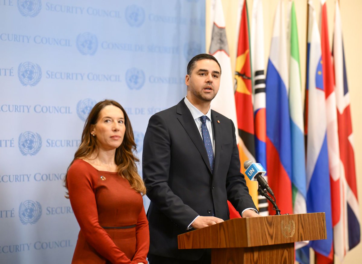 Minister Ian Borg leading a meeting on the importance of young persons in addressing security challenges in the Mediterranean.