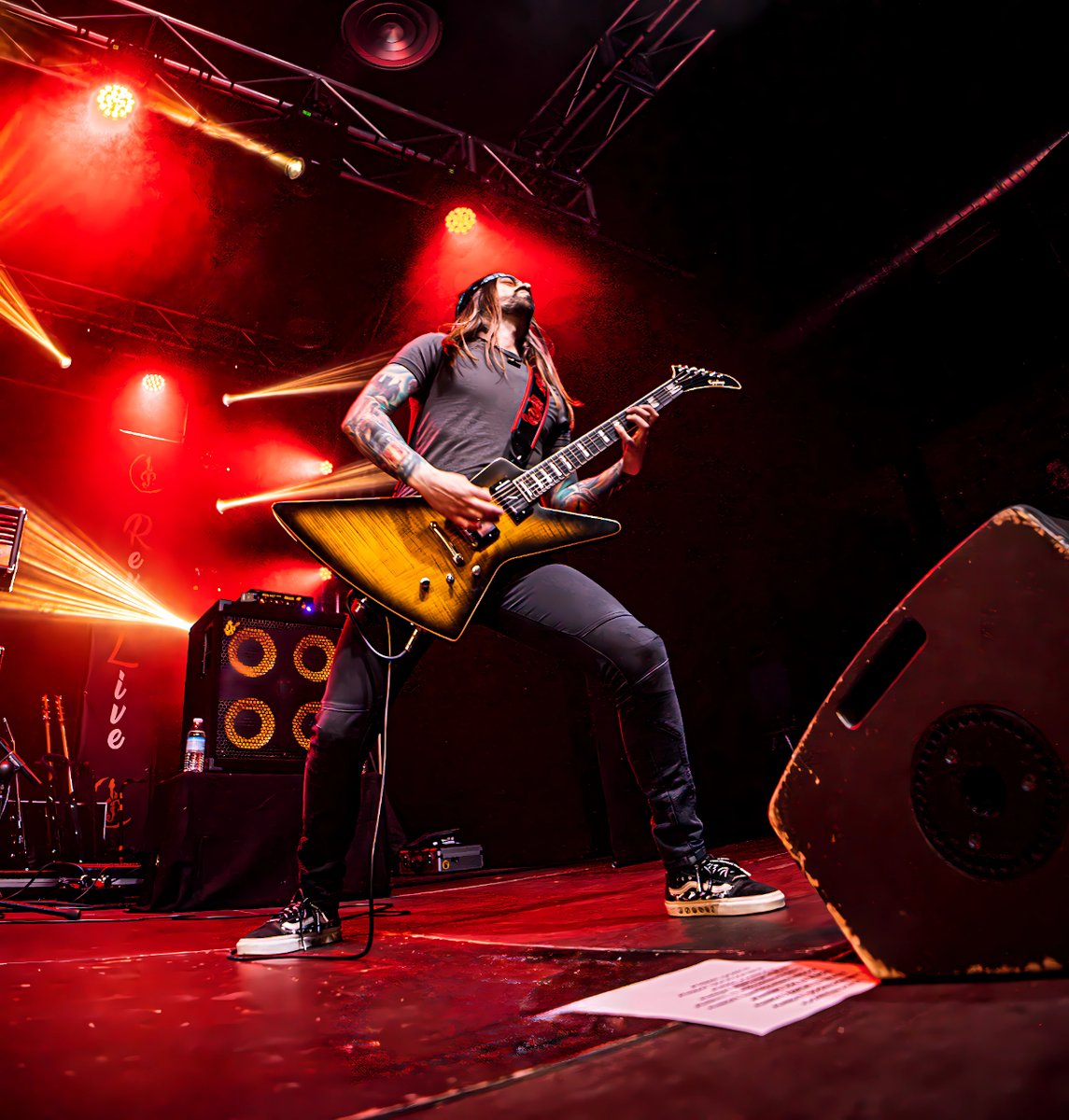 KS_Kolectivo's tweet photo. Hoy toca felicitar a dos grandes AMIGOS que han pasado por nuestra banda. El mago del bajo Salva  y el genio de la guitarra Alberto  Astillero.

Muchas felicidades compañeros¡¡¡¡ Siempre seréis parte la familia Kolecitvo. 

Nos vemos en los escenarios 🤘🤘🤘🤘🤘 https://t.co/sETnTwIGMV