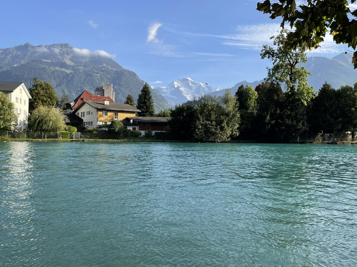 gnome_trotting's tweet image. Ah to be in Switzerland, with a little to-go chocolate in the hiking backpack. 🇨🇭