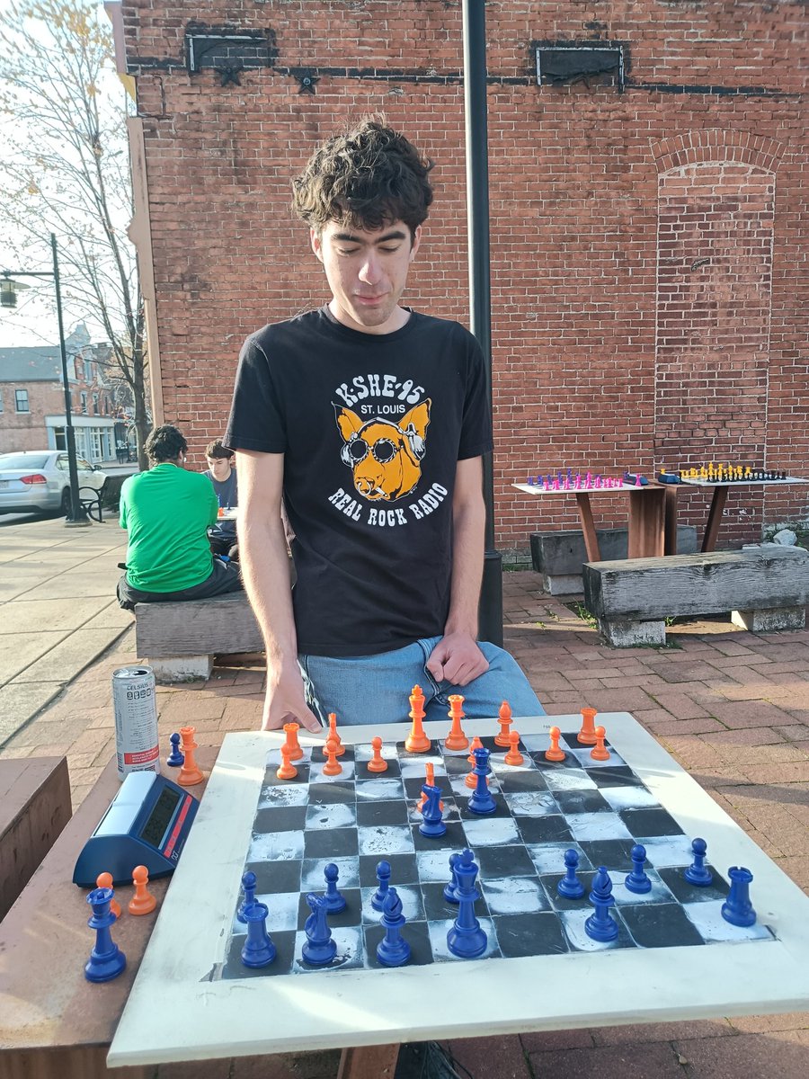 @explorestlouis @TheMuny @ForestPark4Ever Enjoy the outside by playing chess outdoors in Saturday morning in old north st louid