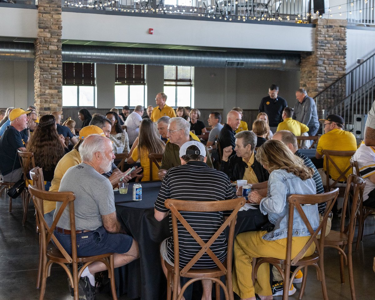 Another incredible stop along the Come Home Tour last night in Jefferson City. Thank you, Mizzou fans, for joining us! Shout out to our student-athletes for visiting with fans: @JohnnyW15_, @tjohnson__22, @ashton_judd, Rayna Light & @caleb_grill0