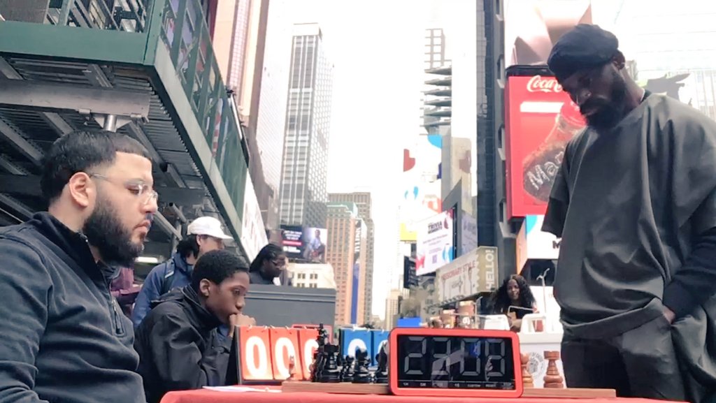 @Tunde_OD's record-breaking feat begins. In 57 hours, he'll break the Guinness World record for the longest chess marathon in the heart of Times Square, New York City, If he can play for 58 hours without conceding a game! All the best Champ.