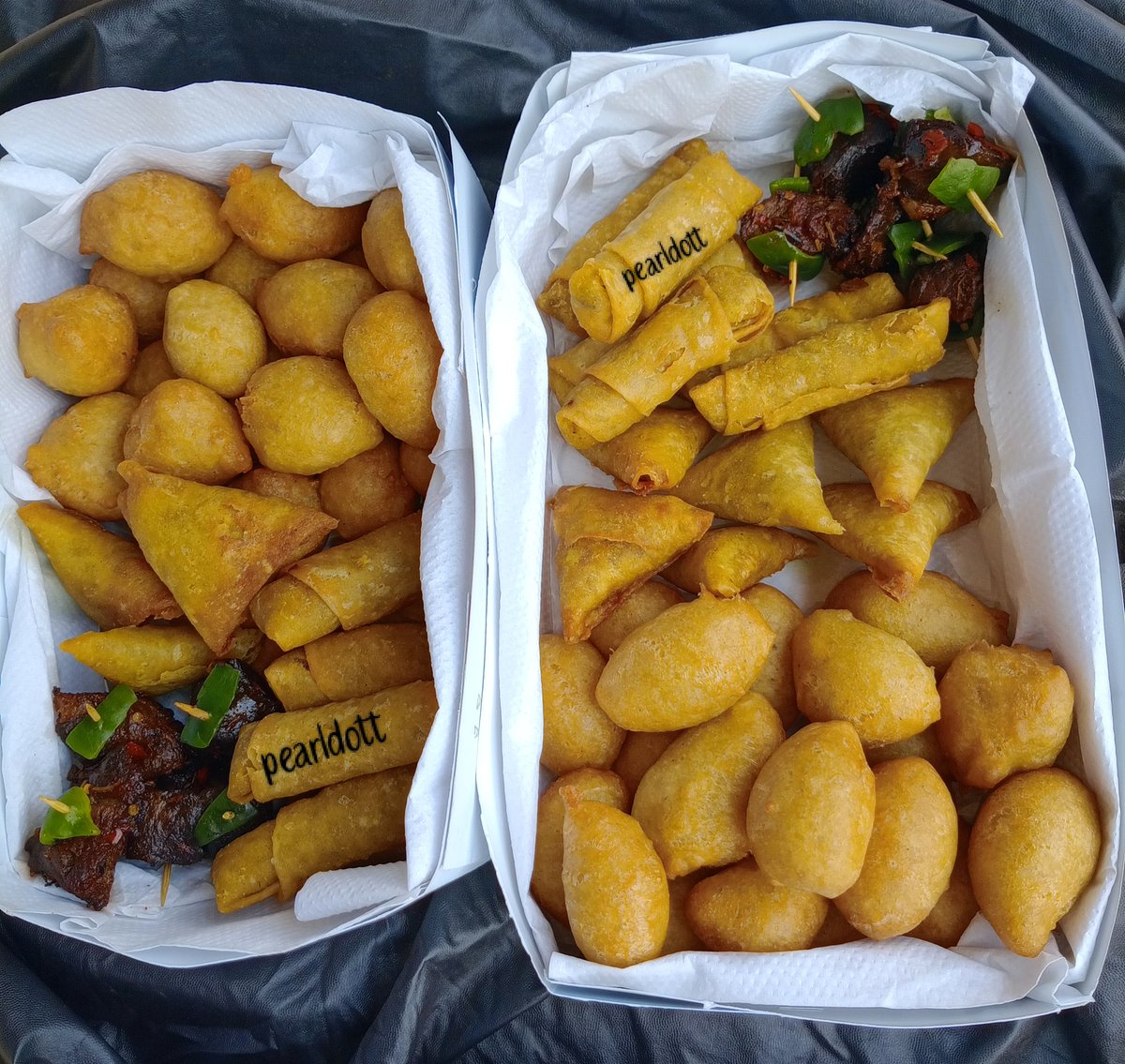 NBennymart's tweet photo. We delivered this pack of yummy smallchops as a lunch pack...
Looking for a legit plug...I am here for you 👌
Click the link in my bio to place an order..
Cakediva.
#smallchopsinasaba
#asababaker #foodtrayinasaba #suprisesinasaba #cakesinasaba https://t.co/z7kk1DgrnA