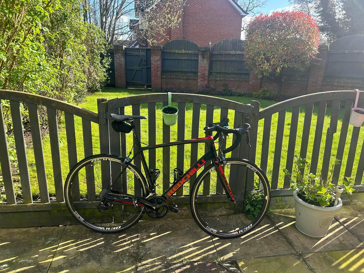 4 days off suns out,bikes cleaned 🧽 and ready to roll on 2 wheels