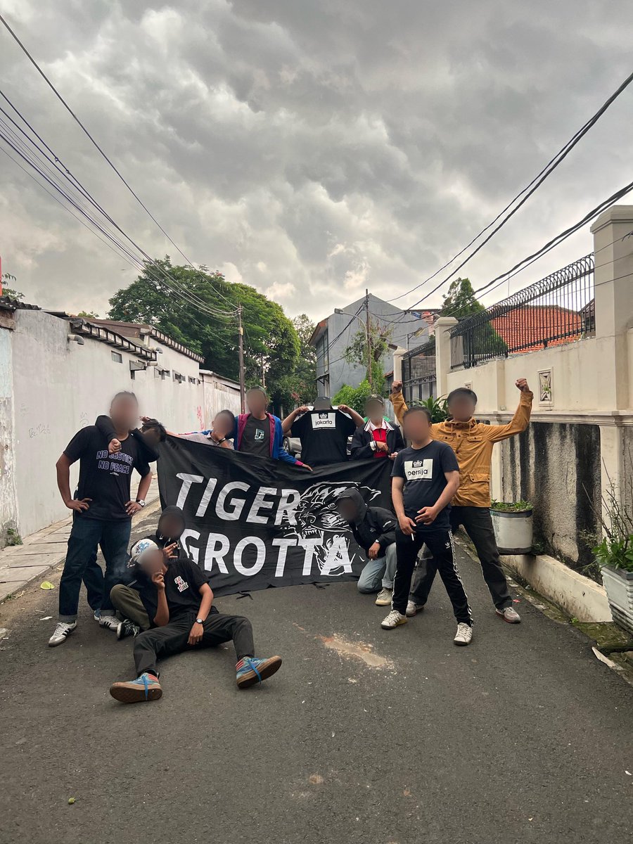 TIGER GROTTA PERSIJA tweet media