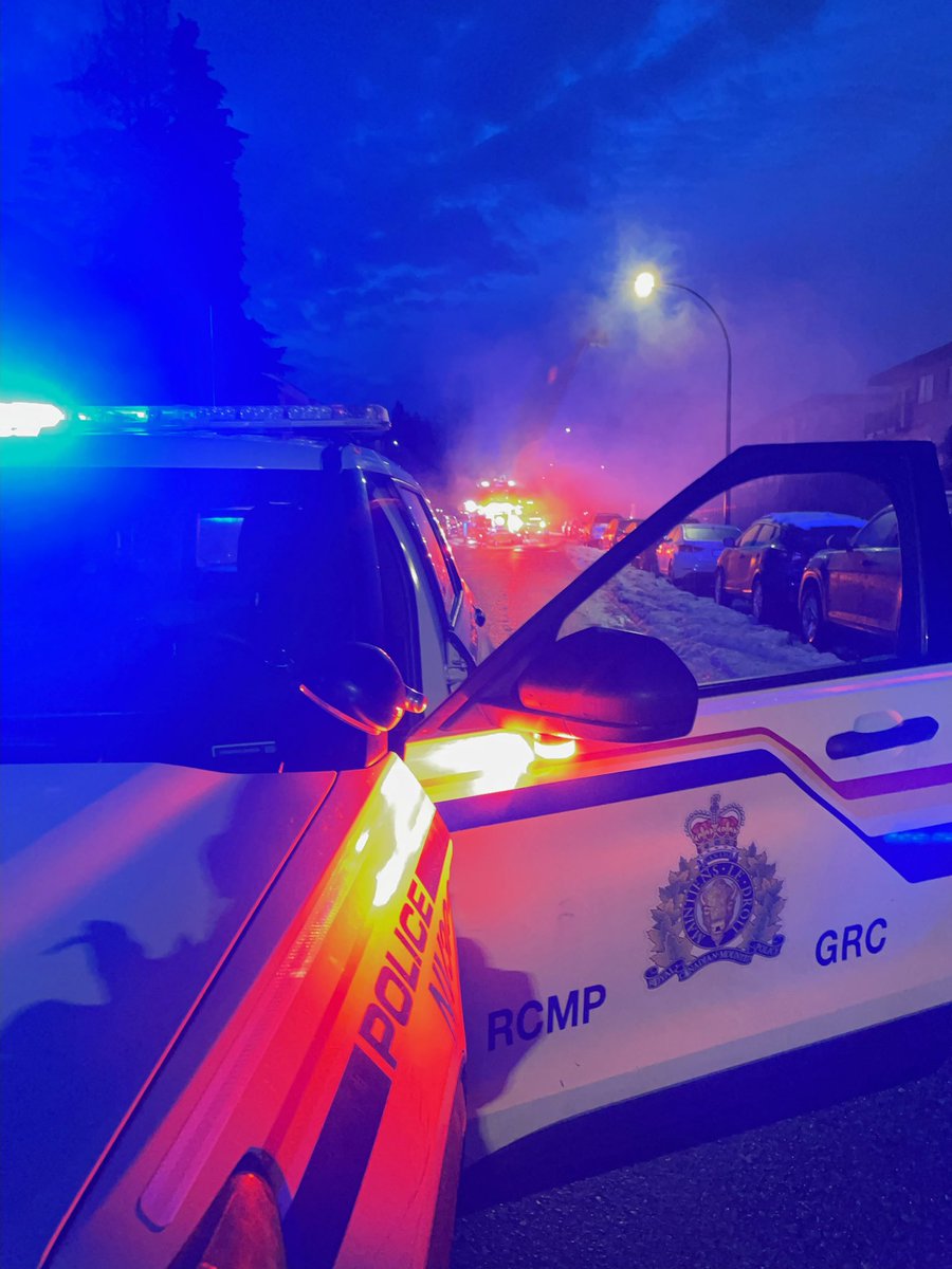 Monday night officers responded to a report of two men with guns near a construction site on Lonsdale Ave. Officers quickly arrived and located two men matching the description. A replica firearm was located on their possession. They had recently purchased the replica firearm and…