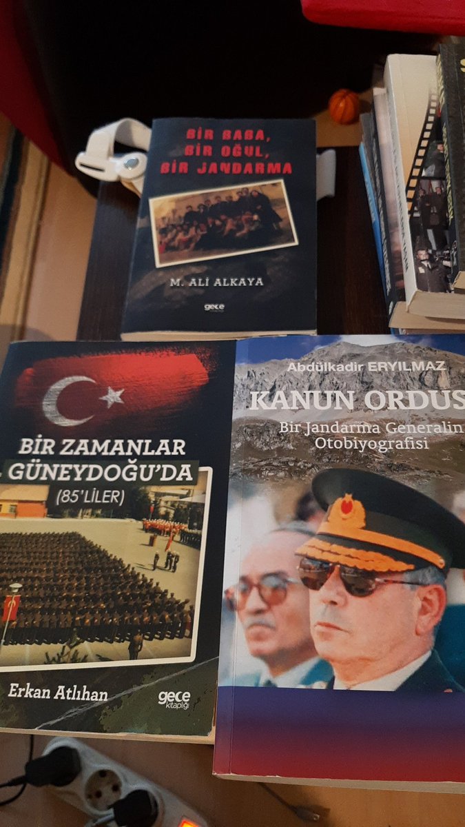 Uzun bir zaman sonra bu ay Kredi Kartını pos cihazında yakma pahasına epey bir kitap aldım🤭 Aldıklarımdan Jandarma biblografyasını takip eden arkadaşların bilgisi olsun diye paylaşıyorum.+