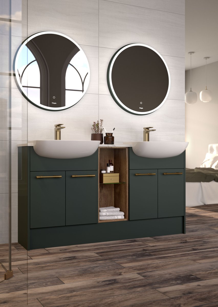 A spacious en-suite in a period property offers plenty of potential for a uniquely beautiful bathroom. Dark, matt Bay Green with touches of brass compliment the heritage feel of this bathroom.