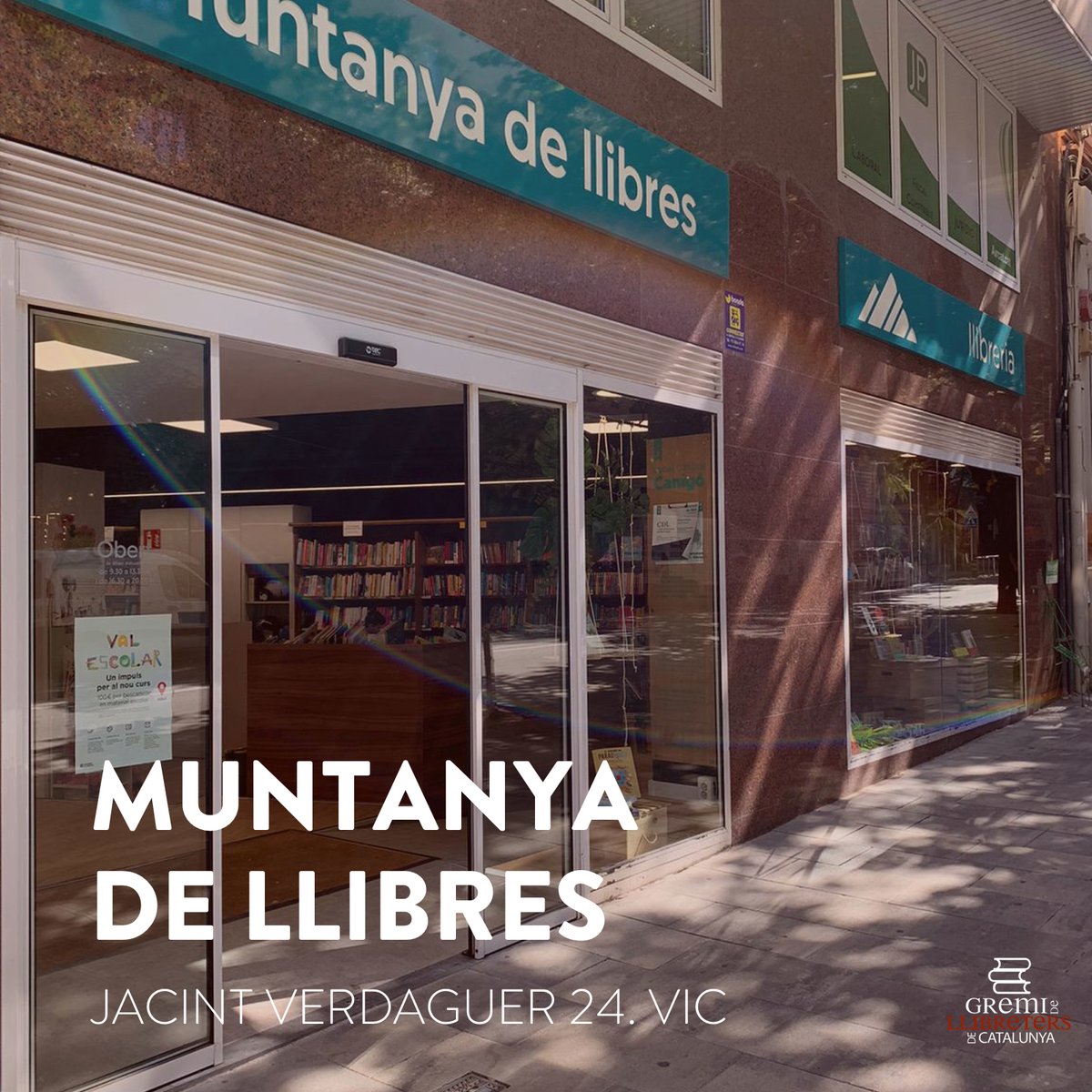 Des del Gremi de Llibreters de Catalunya volem felicitar de tot cor a la Llibreria @muntanyallibres de #Vic que avui celebra el seu 2⃣0⃣è aniversari! Per molts anys i molts llibres Xevi i equip! 📚❤️ #Catalunya #llibreries