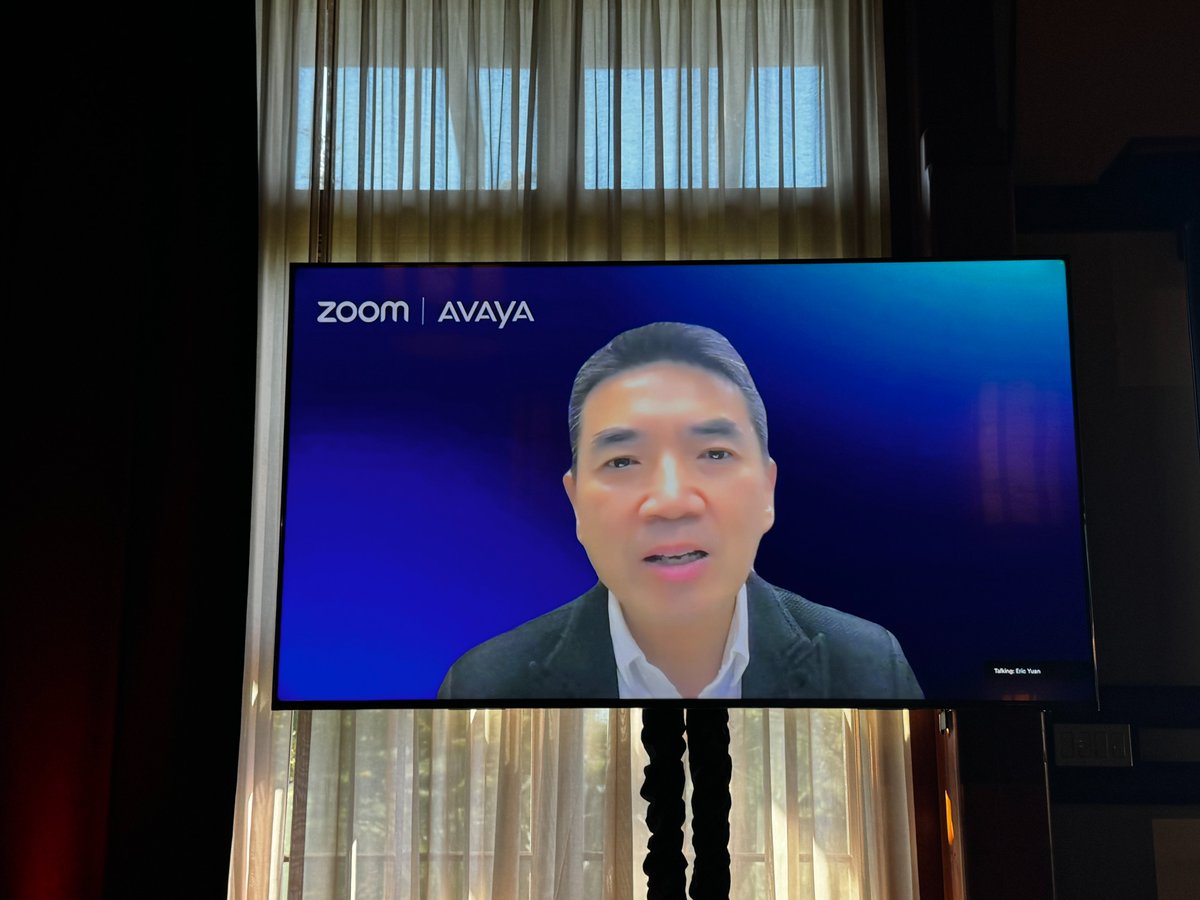 zkerravala's tweet photo. "Enterprise customers are not ready to move everything to public #cloud yet" - @ericsyuan at #AvayaAnalystSummit @Avaya @alanmasarek https://t.co/eufhFCaIo6