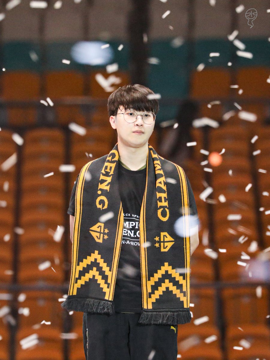ruulleer's tweet photo. 240414 🏆️

#Kiin #기인 https://t.co/mVB4ustrfA